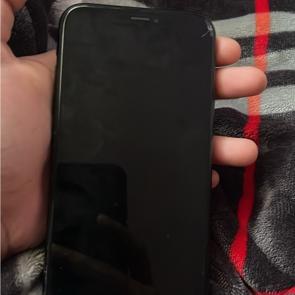 Apple iPhone Black Sleek Design Advanced Features - Picture 3 of 5